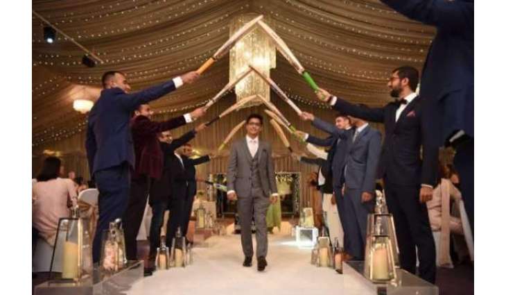 یاراں دی لاڑے نوں انوکھے اندازوچ ویاہ دی مبارکباد