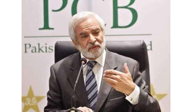 سرفراز احمد ای ورلڈ کپ تیکر قومی ٹیم دے کپتان ہون گے:احسان مانی
پی ایس ایل دے چوتھے ایڈیشن دا فائنل وی کراچی دے نیشنل سٹیڈیم وچ ہوئے گا:پریس کانفرنس