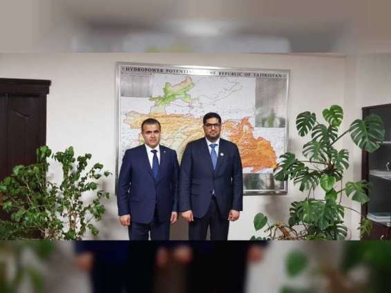 سفير الدولة يلتقي النائب الأول لوزير الطاقة والمياه في طاجيكستان