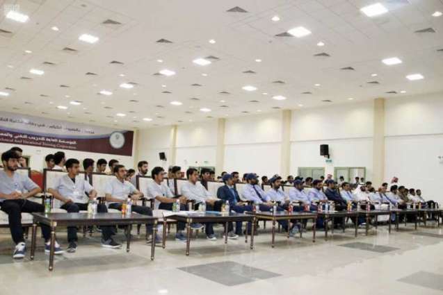 الكلية التقنية بنجران تنفذ ورشة تدريبية عن مراحل تطور التقنية الكهربائية