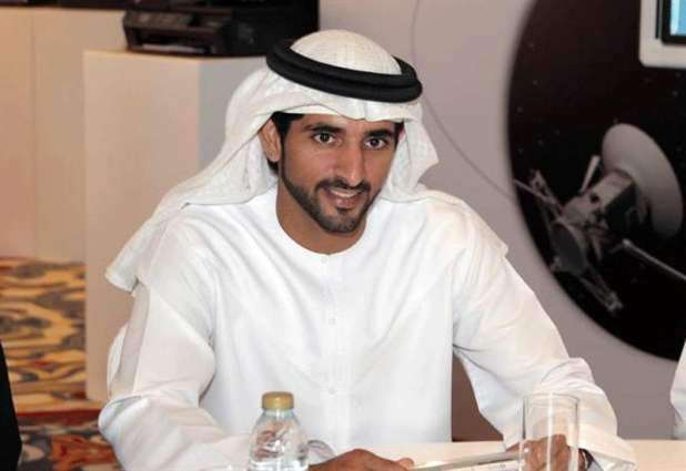 Hamdan bin Mohammed meets graduates of ‘One Million Arab Coders’