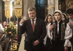 Poroshenko Says Ukrainian Orthodox Believers Must Choose Between Ukraine, Russia
