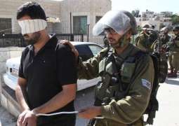 الاحتلال الإسرائيلي يعتقل ثمانية فلسطينيين بالضفة المحتلة