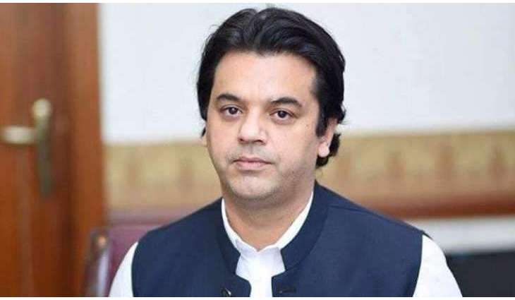 مزن وزیر ءِ صلاحکار برائے یوتھ افیئرعثمان ڈار ءِ گلگدار