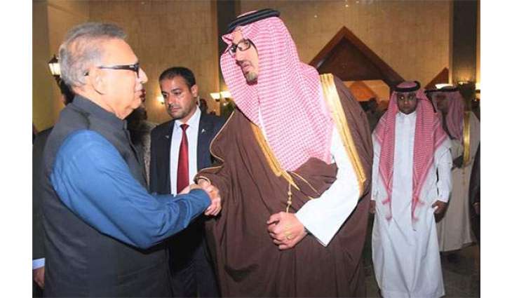 ډاکټر عارف علوي د سعودي عربستان باچا سلمان بن عبدالعزیز سره وليدل د شريكې خوښې په چارو٬ په شريكو دوه اړخيزو ٬ اقتصادي اړيكو٬ تجارت او په سرمايه كارۍ خبرې اترې