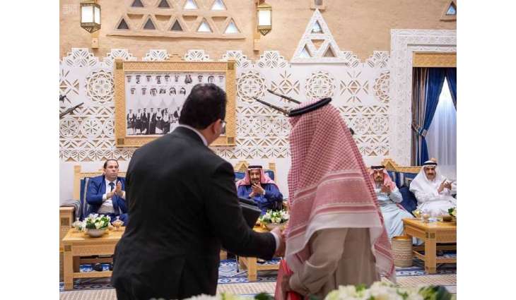 خادم الحرمين الشريفين ورئيس الحكومة التونسية يحضران توقيع اتفاقيتين ومذكرة تفاهم بين المملكة وتونس