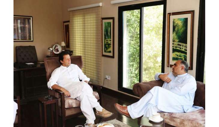 مزن وزیر عمران خان ءَ گوں سپیکر قومی اسمبلی اسد قیصر ءِ گند ءُُ نند