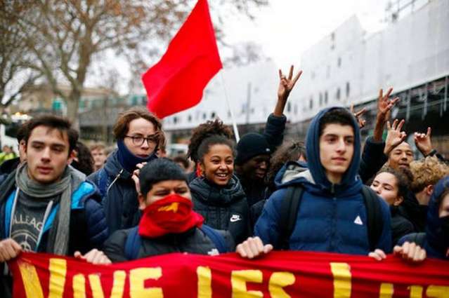 Paris High School Students Hold Anti-Government Rally