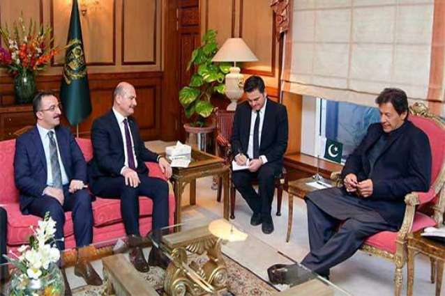 وزیراعظم عمران خان نال ترک وزیر داخلہ سلیمان سوئلو دی ملاقات،وزیر اعظم کوں دورہ ترکی دی دعوت