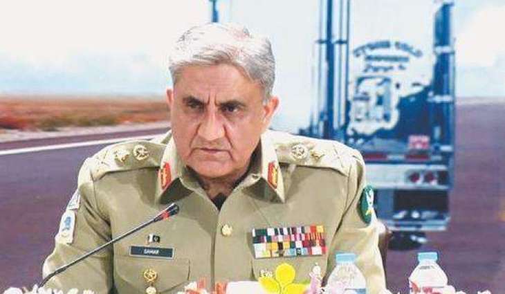 د پاك پوځ سرلښكر جنرال قمر جاوېد باجوه د مصر دفاع ٬ عسكري پیداوار او د وسله والو ځواكونو كمانډر انچيف جنرل محمد ذكي او د وسله والو ځواكونو چيف آف سټاف لېفټيننټ محمد فريد سره ملاقاتونه۔۔
د شريكې خوښې په چارو٬په عسكري كچه اړيكو٬په دفاعي او امنيتي مرسته د خيالاتو څرګندونه٬شريكو پروژو٬دفاعي پیداوار٬تربيې او د استخبارات پشمول په ځينو څانګو كښې دوه اړخيزه مرستې زياتولو ته سلا سرلښكر د الازهر امام اعظم شېخ احمد الطيب سره هم ليدلي۔آئي اېس پي آر
