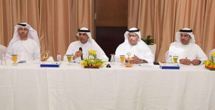 Dubai Customs discusses means of growth with businesses in Dubai