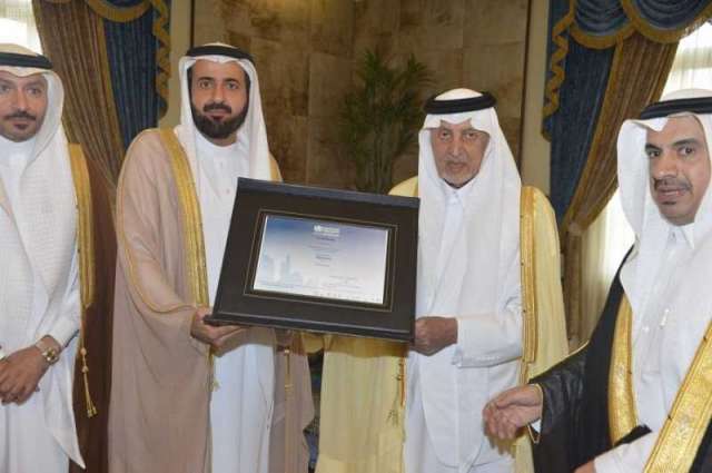 الأمير خالد الفيصل يستقبل وزير الصحة