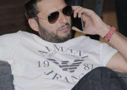 Afridi to contact fan who desperately wants to meet him