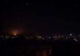 الدفاعات الجوية السورية تتصدى لصواريخ إسرائيلية مكثفة على دمشق و تدمير أغلبيتها