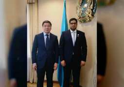 سفير الدولة يلتقي مسؤولاً كازاخياً