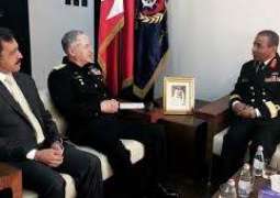 رئيس هيئة أركان القوات البحرية الباكستانية يلتقي القائد العام لقوة دفاع البحرين