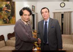 UAE Ambassador meets Indian Minister of Commerce