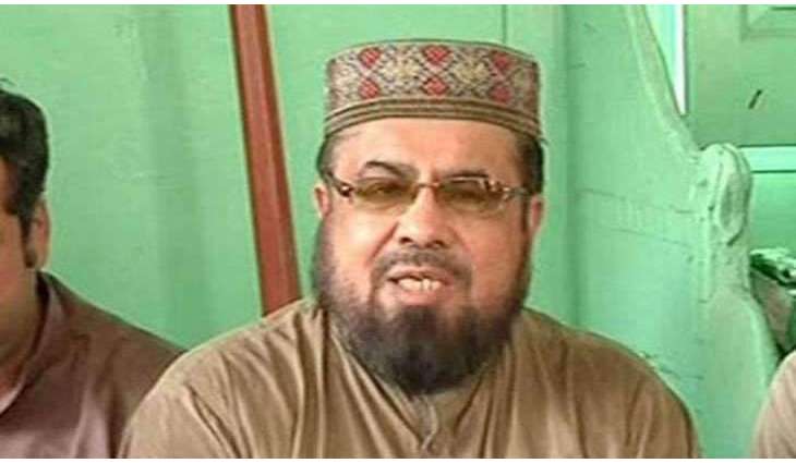 There's no stopping him! Mufti Qavi’s video again goes viral with a girl 