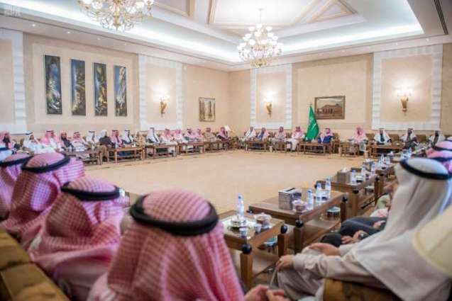 الأمير فيصل بن مشعل يستقبل لجنة أهالي منطقة القصيم