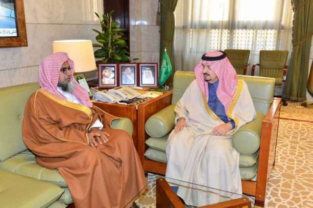 الأمير فيصل بن بندر يستقبل رئيس المحكمة الجزائية بالرياض