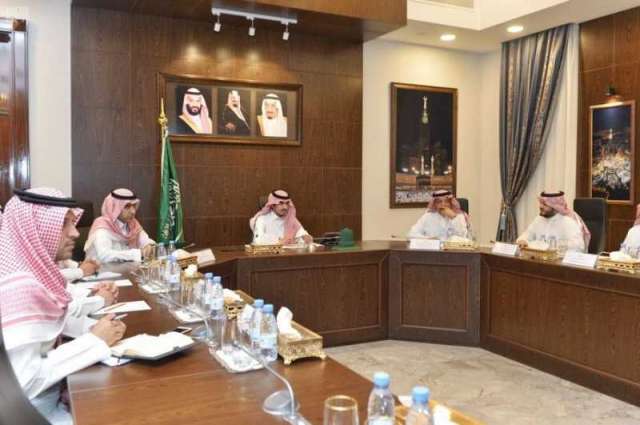 الأمير بدر بن سلطان بن عبدالعزيز يطلع على الخطة التشغيلية لمطار الملك عبدالعزيز الدولي الجديد