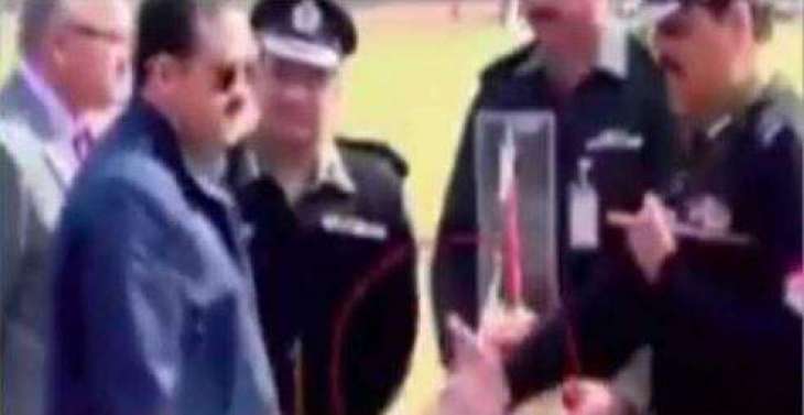 CM Buzdar refuses to shake hands with IG Punjab, watch video