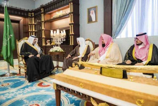 أمير الباحة يؤكد اهتمامه بدعم إمكانات المحاكم بالمنطقة لإنهاء معاملات المواطنين