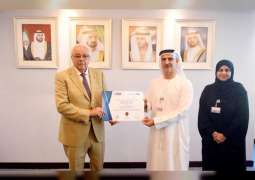 طرق دبي تنال شهادة عالمية بمجال تدريب سائقي نقل الركاب 