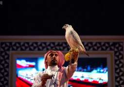 الهاجري والدامر يفوزان بجوائز مزاين الصقور في مهرجان الملك عبدالعزيز