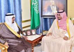 نائب أمير نجران يلتقى عضو مجلس الشورى الدكتور هادي اليامي