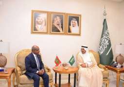 وزير الحج والعمرة يلتقي وزير خارجية المالديف