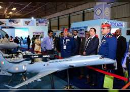 وفد من وزارة الدفاع يحضر افتتاح المعرض الجوي الهندي