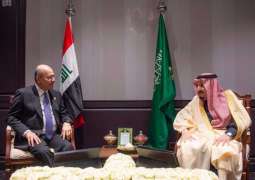 خادم الحرمين الشريفين يلتقي رئيس جمهورية العراق