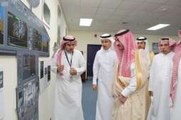 أمير منطقة مكة المكرمة بالنيابة يزور أكاديمية الأمير سلطان لعلوم الطيران بجدة
