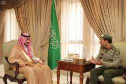 أمير مكة المكرمة بالنيابة يتسلّم التقرير السنوي لإنجازات جوازات المنطقة