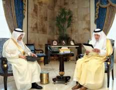 أمير مكة المكرمة يطلع على أعمال لجان جائزة الأمير عبدالله الفيصل العالمية للشعر العربي