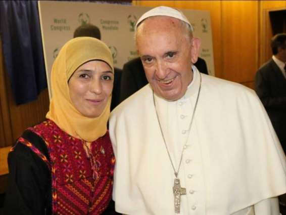 "حنان" و"البابا فرنسيس" ..قصة فخر ورسائل تسامح ومحبة وسلام