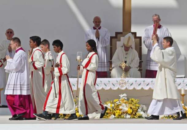 UPDATE: 'This celebration was a source of great joy to me': Holy Father tells crowds at end of Mass