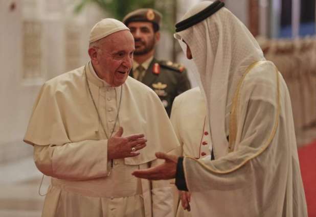 President Khalifa confers Order of Zayed II on Pope's Personal Secretary