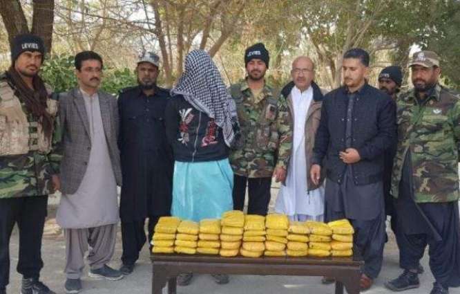 Man arrested for carrying 38kg of drugs from Quetta to Karachi