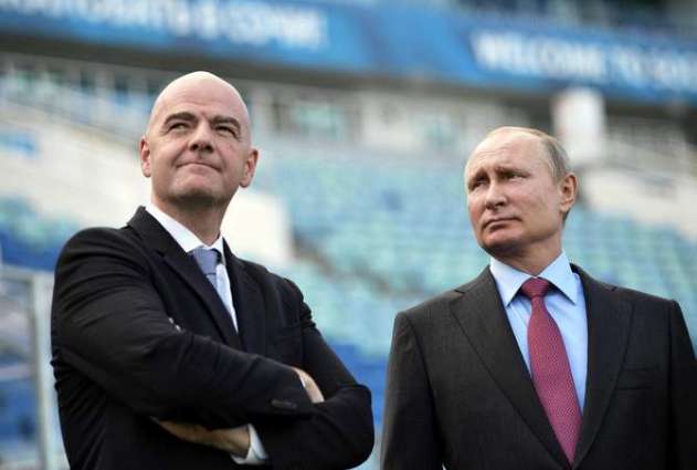Putin Thanks FIFA President Infantino for Help in World Cup Organization