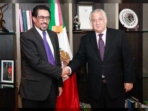 سفير الدولة ووزير السياحة المكسيكي يبحثان التعاون