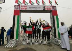 سائق الراليات الزبيدي يحافظ على صدارة بطولة الإمارات للراليات