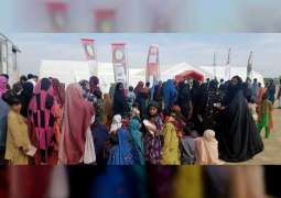 حملة الشيخة فاطمة الإنسانية تدشن "مخيم زايد الخير" في مدينة ساكرو الباكستانية 