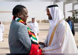 رئيس زيمبابوي يصل إلى البلاد