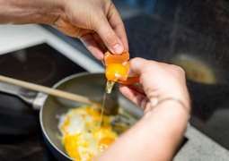 Higher cholesterol, egg consumption linked to heart disease