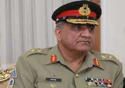 Top Bahrain commander, army chief discuss military cooperation