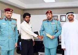 UAE police honors a brave Pakistani