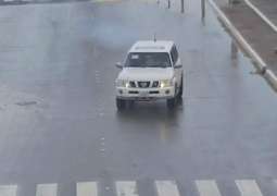 شرطة أبوظبي تدعو السائقين الشباب للحفاظ على الممتلكات