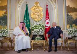 خادم الحرمين الشريفين والرئيس التونسي يعقدان اجتماعاً ثنائياً وجلسة مباحثات رسمية